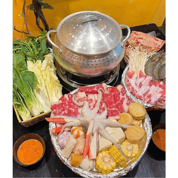 Nồi Lẩu Nhôm tại một nhà hàng